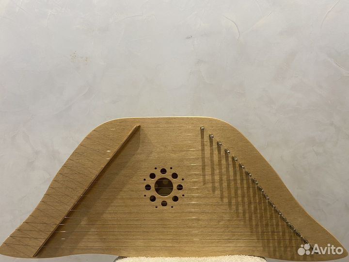 Гусли шлемовидные 17 струн