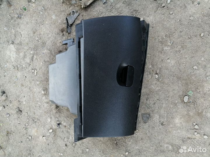 Бардачок Renault Fluence