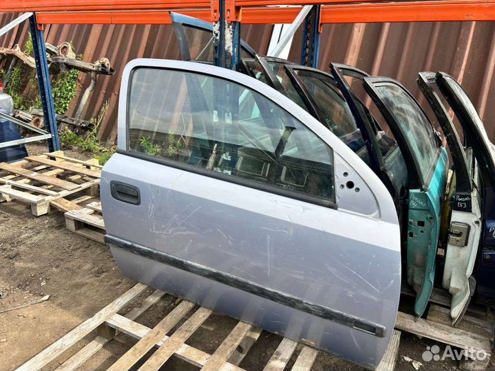 Дверь передняя правая OpelAstra G2001