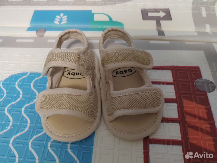 Сандали на малыша