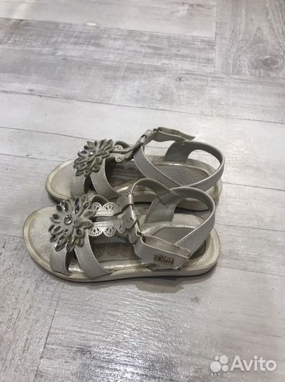 Нарядные туфли для девочки 29 размер