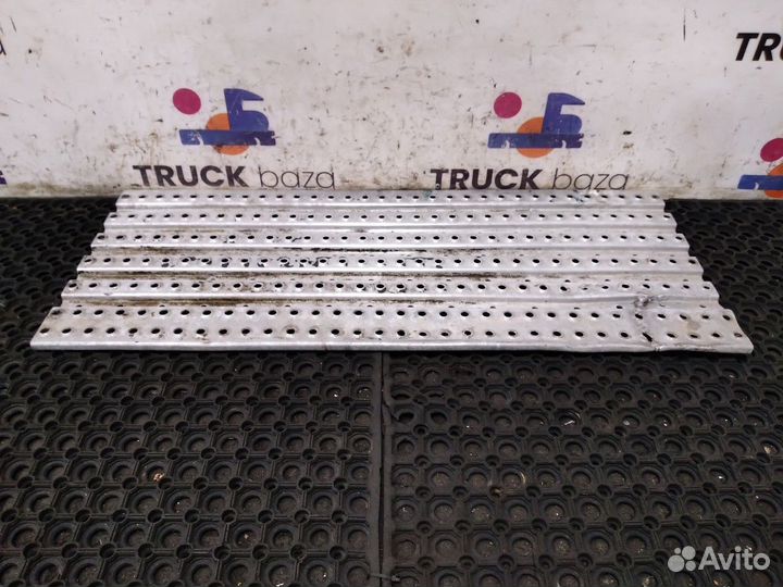 81429020297 Трап на раму за кабиной