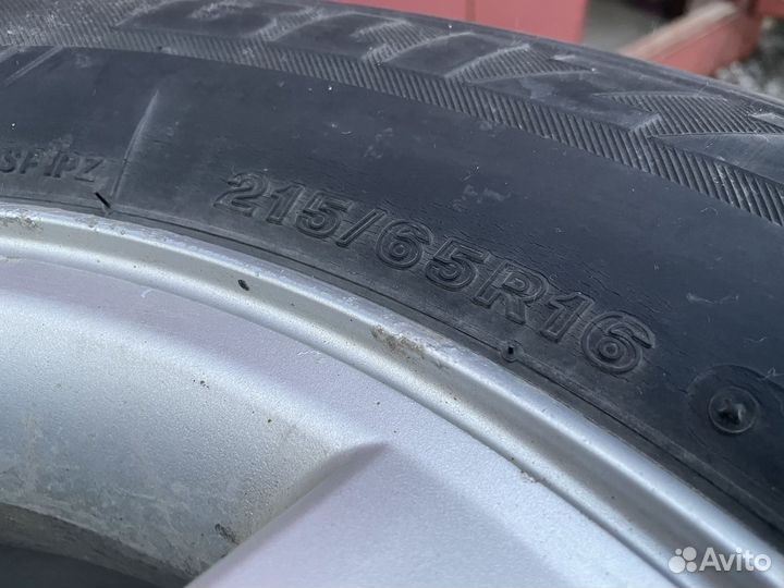 Продам комплект колес на дисках