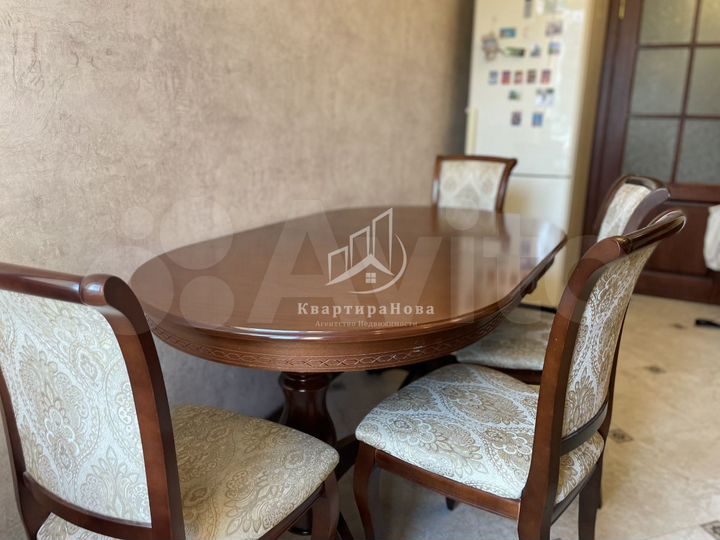 2-к. квартира, 84 м², 1/9 эт.