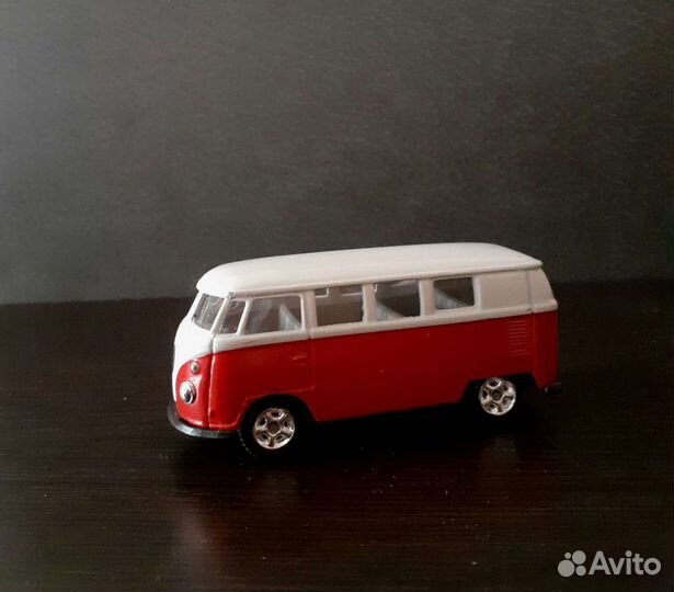 Модель welly 2221 volkswagen microbus 1962