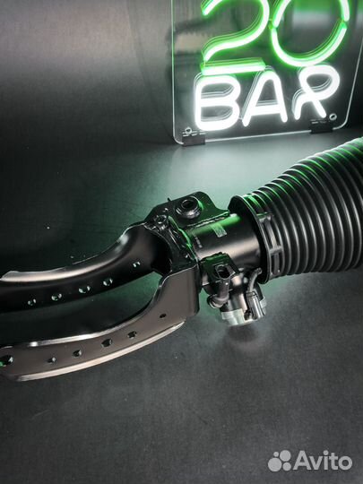 Передняя левая пневмостойка Porsche Cayenne 955-95