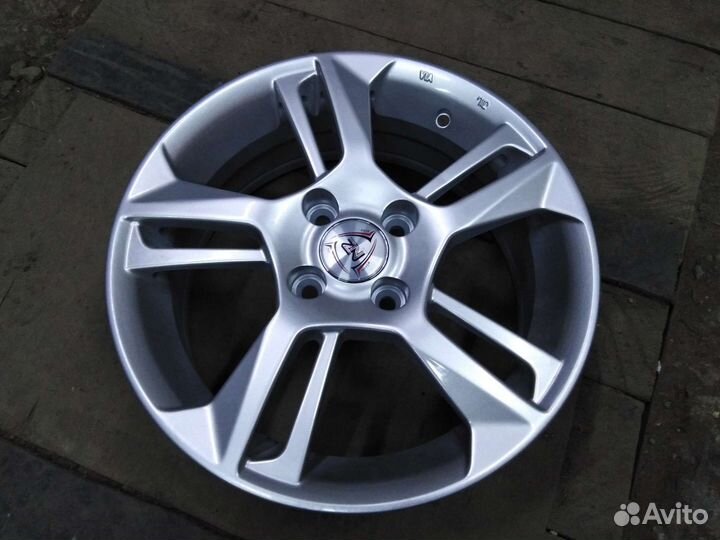 Новый диск r15 4x100, модель SH708