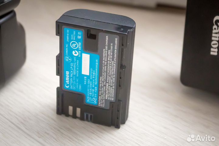 Зеркальный фотоаппарат Сanon 5d Mark 2