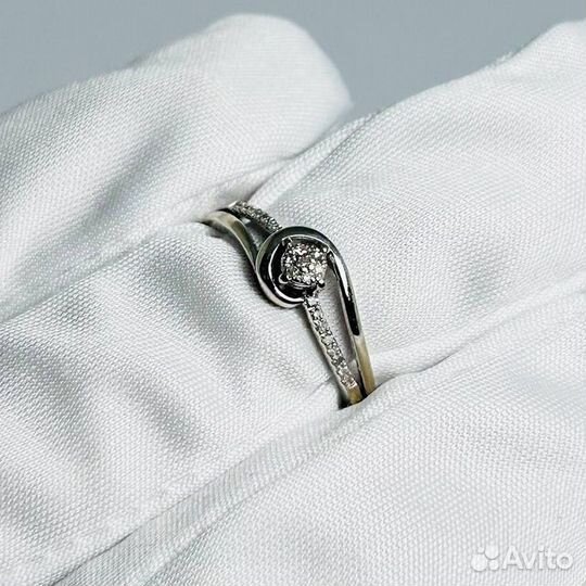 Золотое кольцо с бриллиантом 16р