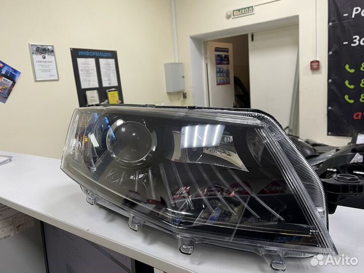 Skoda octavia а7 ксенон правая