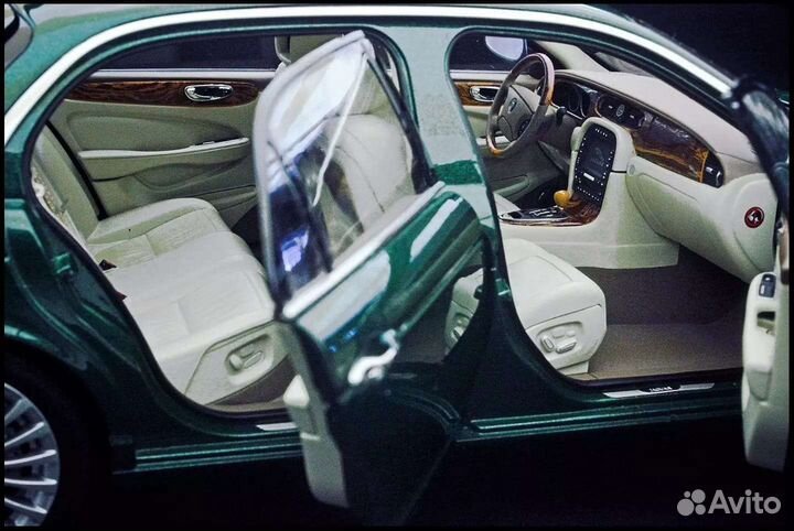 Jaguar XJ 6 X 350 Racing Green, 1/18, Almost Real