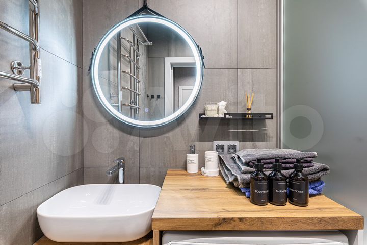 2-к. квартира, 52 м², 1/19 эт.