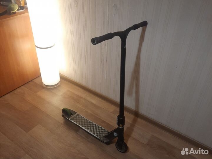 Трюковой самокат кастом парк