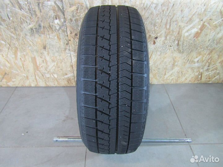 Bridgestone Blizzak VRX 225/60 R17