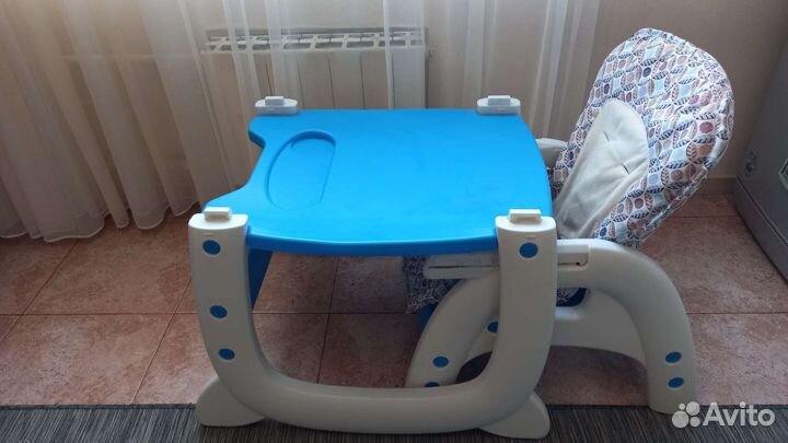Детский стульчик для кормления