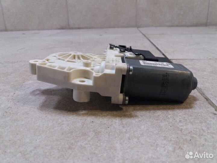 Моторчик стеклоподъемника Volkswagen Tiguan 5N1 20