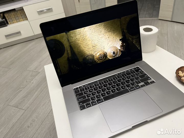 Apple macbook pro 16