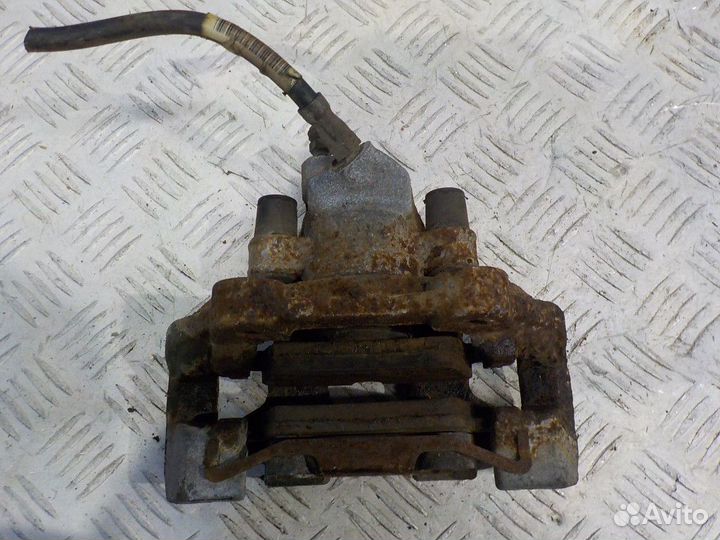 Суппорт задний левый Mercedes-Benz M W164