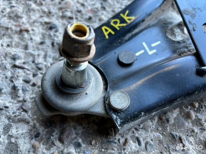 Рычаг передний левый левый Renault Arkana пробег