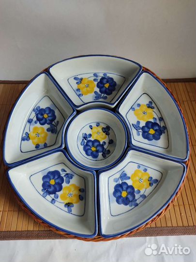 Оригинальные салатники в плетёной корзине