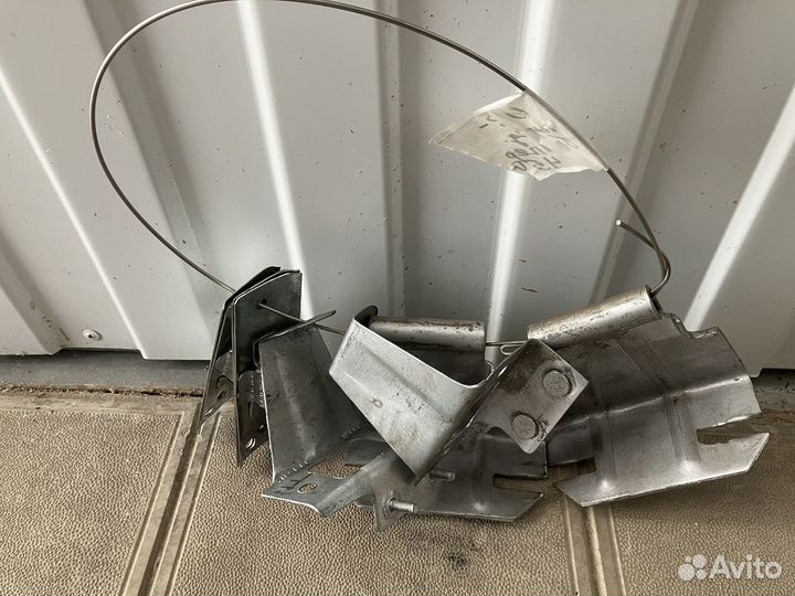 Кронштейн переднего бампера