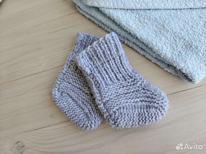 Полотенце-уголок и носочки