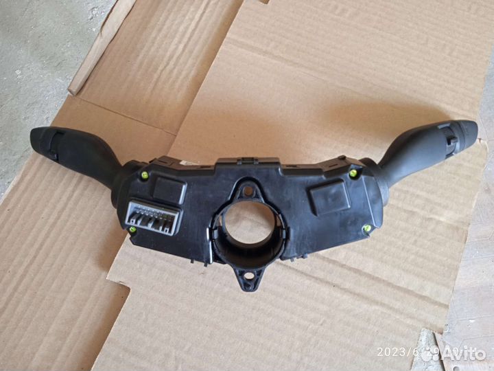 Подрулевой переключатель