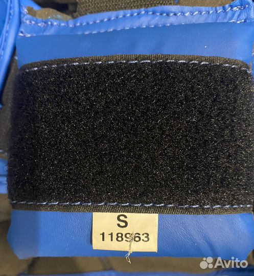 Шлем и перчатки для бокса/кикбоксинга