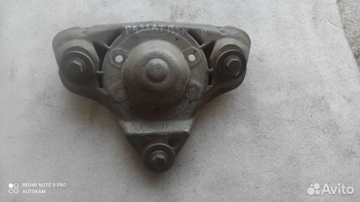 Опора передней правой стойки Volkswagen Passat B5+