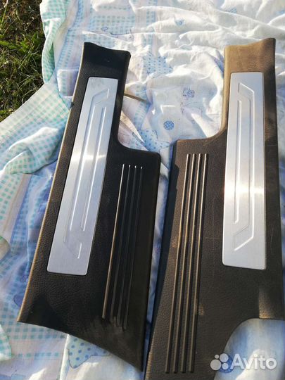 Накладки на пороги киа махаве