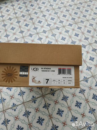 Босоножки Uggs новые