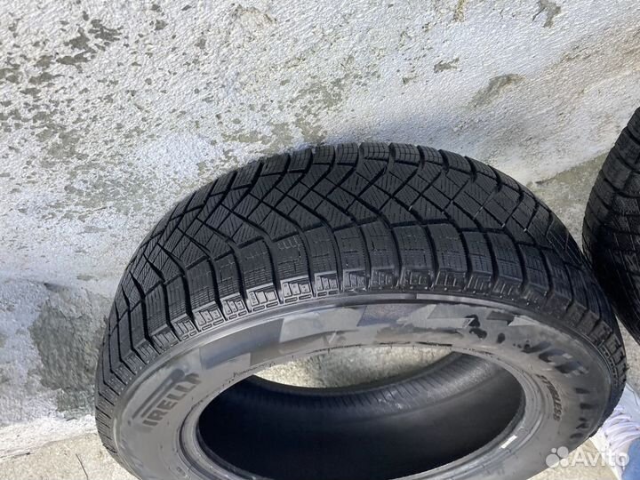 Pirelli Ice Zero FR 235/60 R18 107H