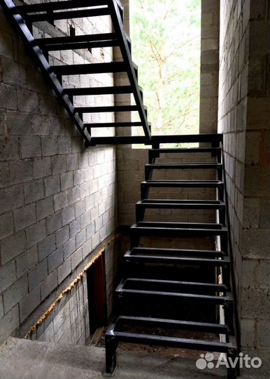 Лестница на монокосоуре