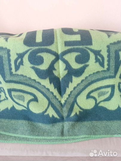 Одеяло шерстяное