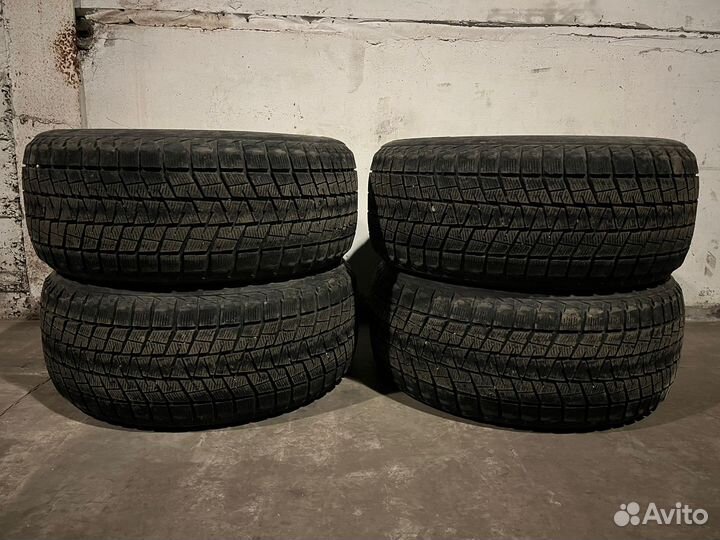 Bridgestone Blizzak DM-V1 285/50 R20 116R