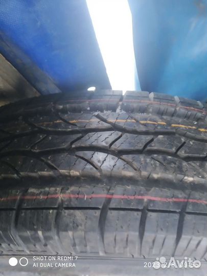Maxxis Bravo HT-770 215/70 R16 100T