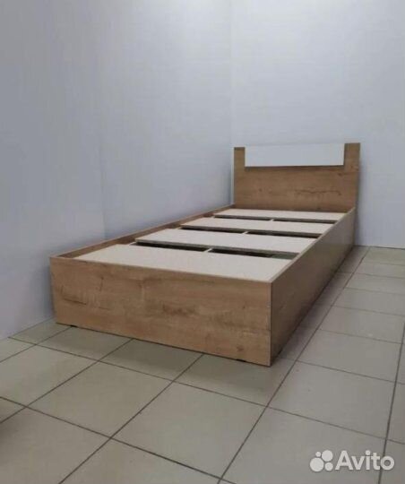 Кровать