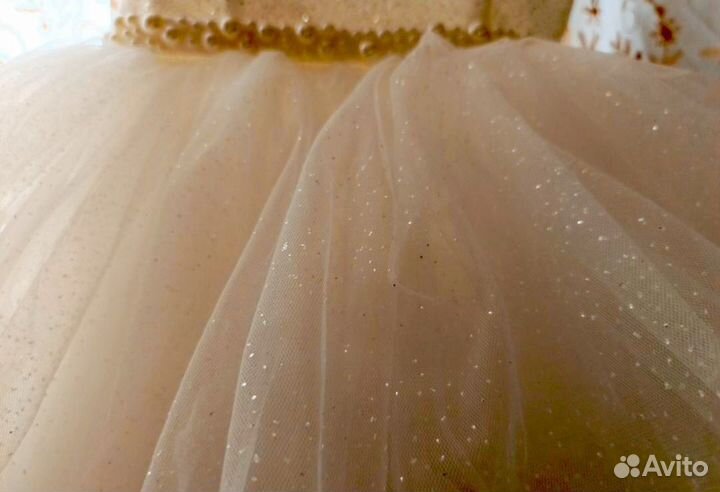 Платье для девочки пышное 92