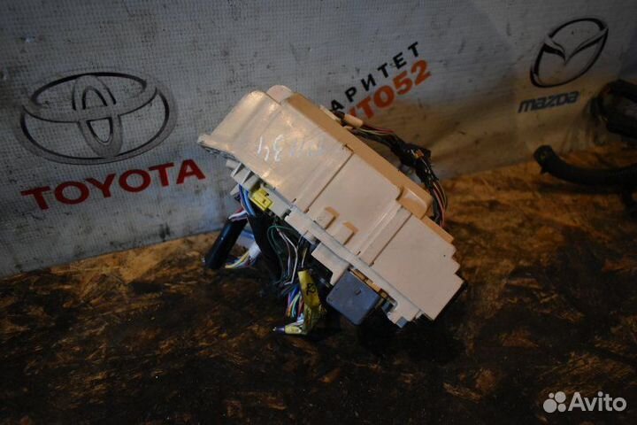 Блок предохранителей Lexus Rx300 2 поколение 2003