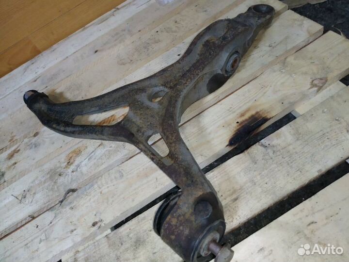 Рычаг подвески передний правый Mercedes Ml-350