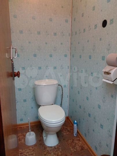 Комната 11 м² в 5-к., 1/1 эт.