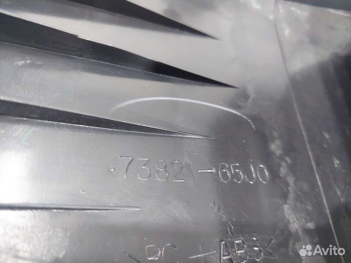 Консоль центральная Suzuki Grand Vitara 2010