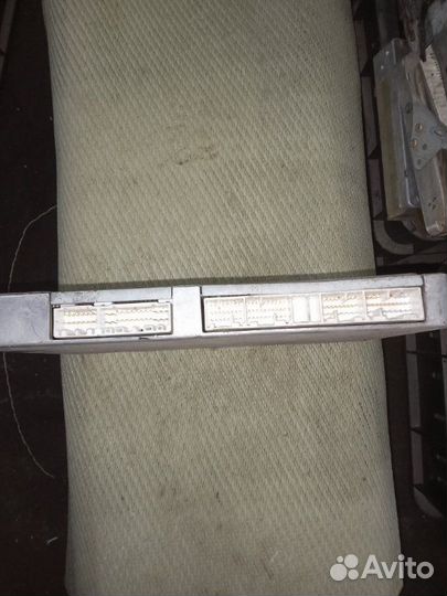 Блок управления efi Toyota Prius NHW10 1NZ-FXE