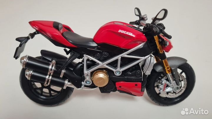 Модель мотоцикла Maisto Ducati Streetfighter S