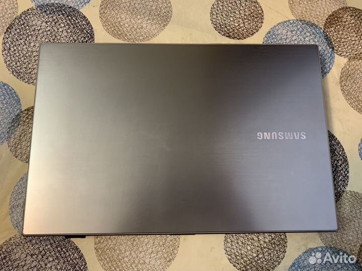 Игровой ноутбук Samsung