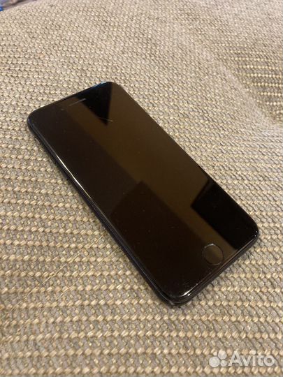 Телефон iPhone 7