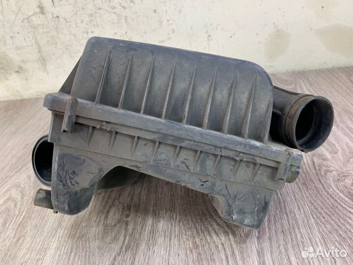 Корпус воздушного фильтра Opel Astra H Z13DTH