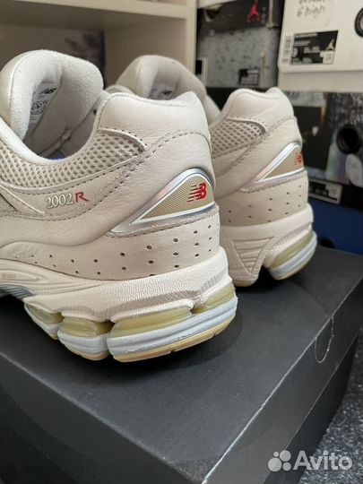 New Balance 2002R