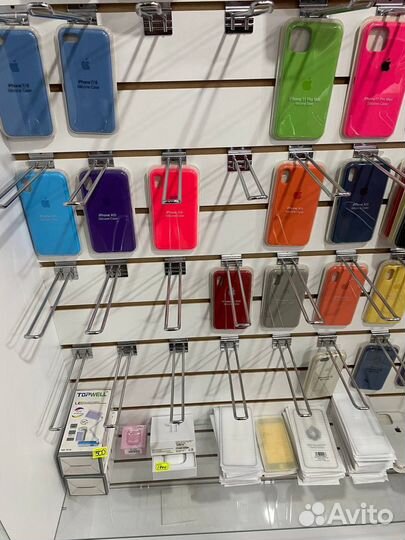 Чехлы на iPhone/ защитные стекла