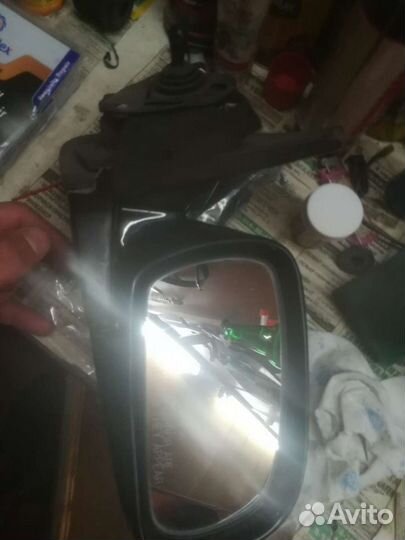 Зеркало заднего вида